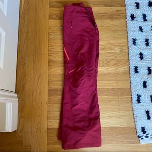Red Patagonia lined snow pants